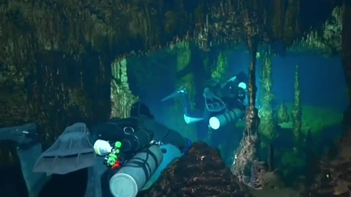 Древняя, затопленная пещера майя