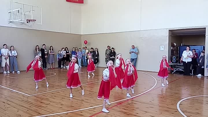 танцевальный коллектив детского сада Ландыш