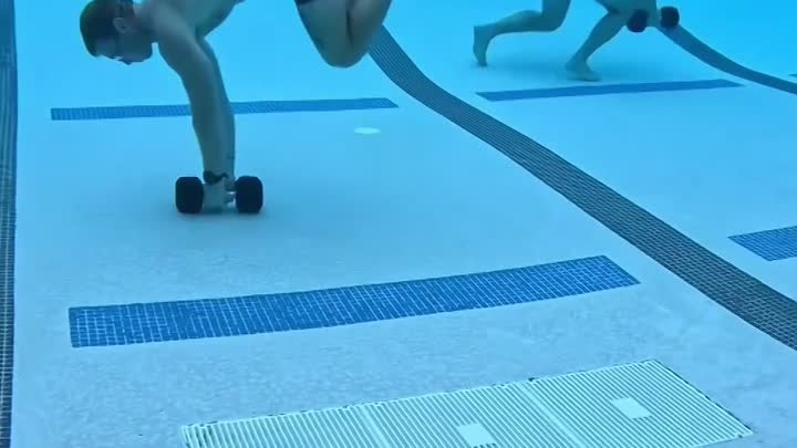 Гимнастика под водой