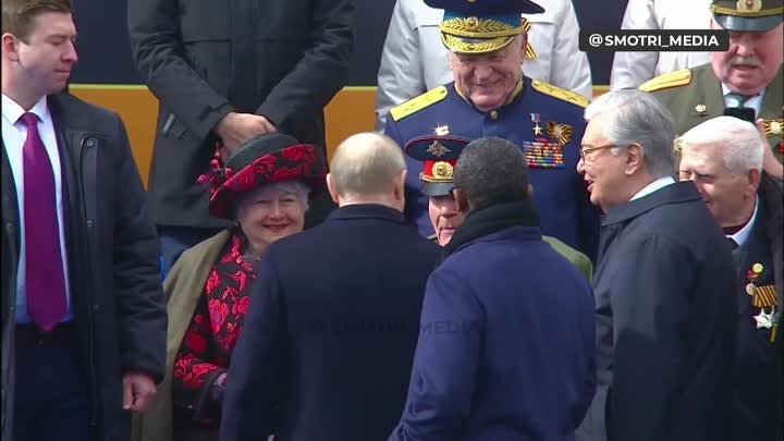 Путин приветствует ветеранов