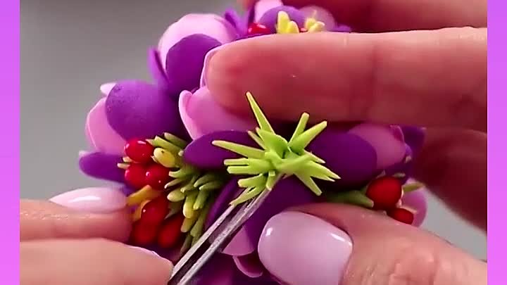 Цветочные заколки из фоамирана