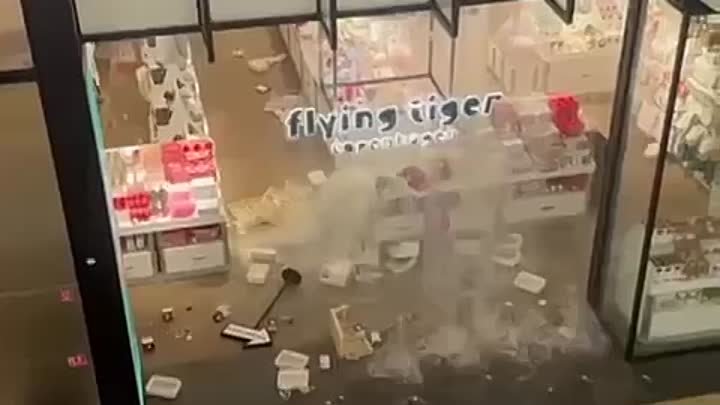 Терроризм в торговом центре