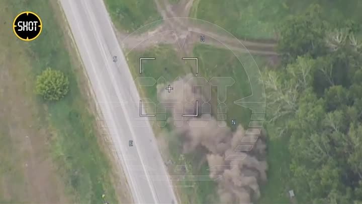 Русские с дрона сняли самоликвидацию бойцов ВСУ
