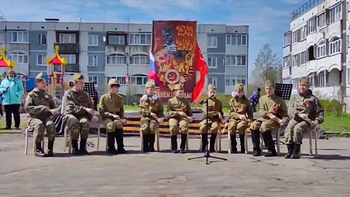 В Каложицах «Катюшу» на День Победы исполнили на деревянных ложках