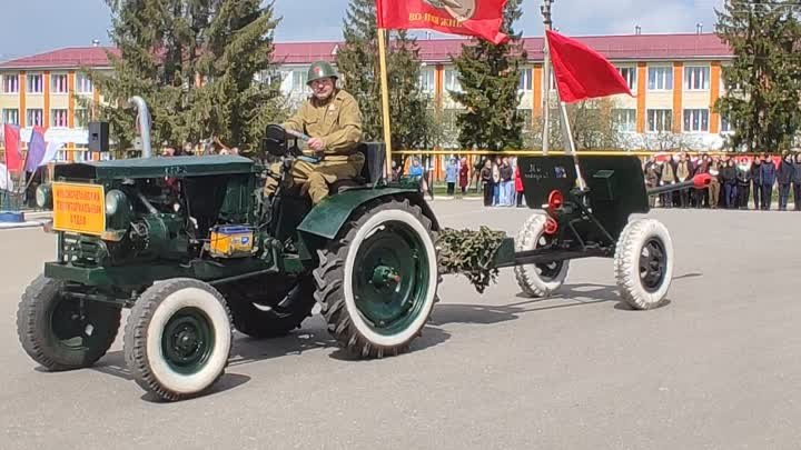 Парад военизированной техники.mp4