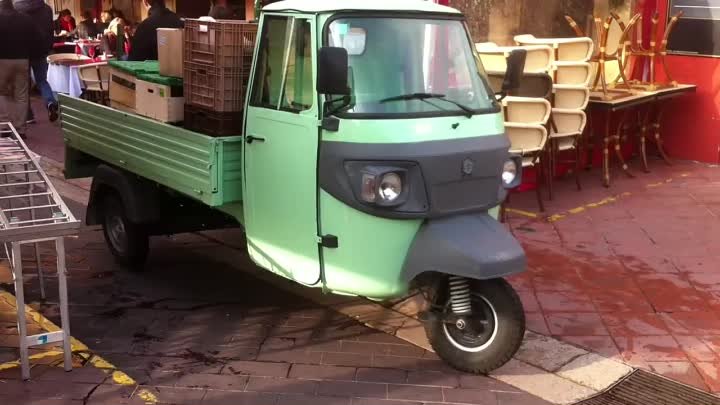 Трехколесный грузовик Piaggio APE Classic