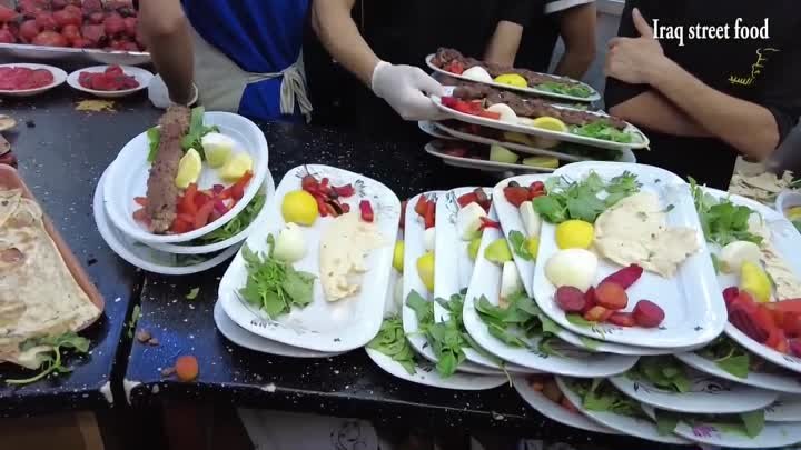 Иракская уличная еда -  шашлык из баранины