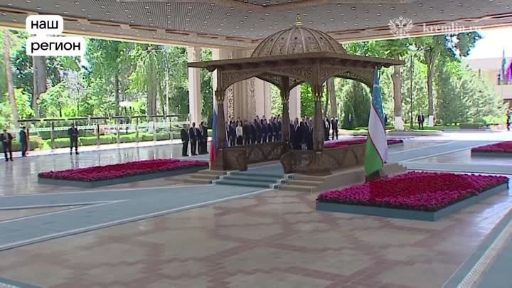 Глава государства провел переговоры с Президентом Узбекистана