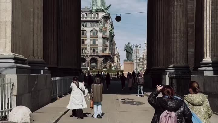 Солнечный Петербург. Питер и точка. Автор видео: Павел Демичев