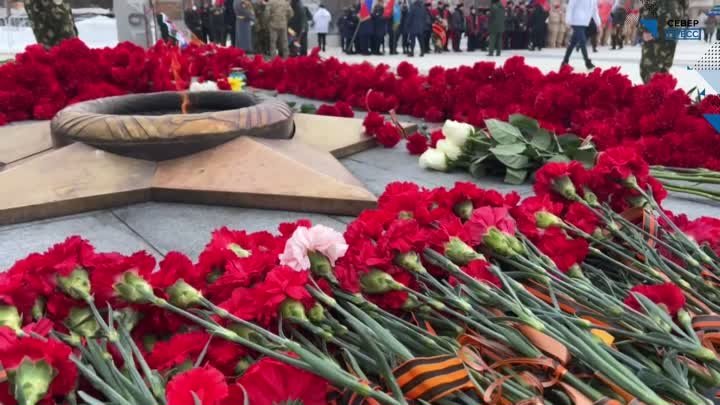 Торжественный митинг в честь Дня Победы. Ноябрьск