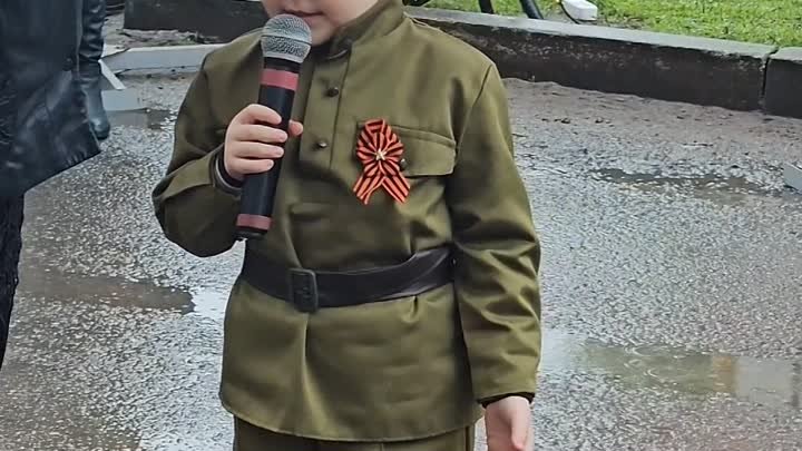 Фронтовая бригада поздравила ветерана в Альметьевске.