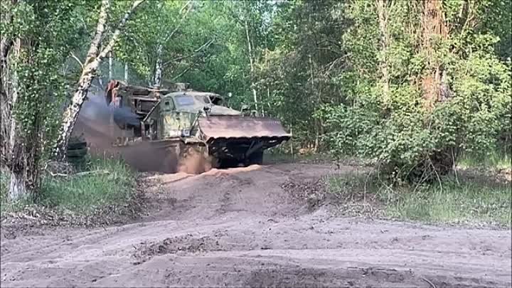 МДК-2М БАТ-М строительство дорог Caterpillar T-55 