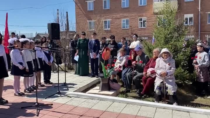 Иволгинцы поздравили с Днём Победы детей войны