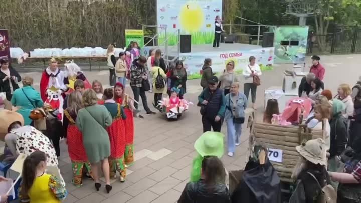 Парад детских колясок - 2024 а парке Белинского.mp4