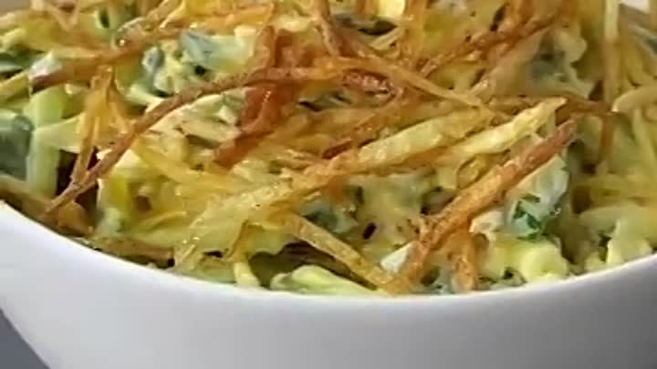 Салат с хрустящей молодой картошечкой