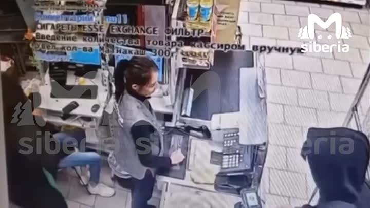 Житель Новокузнецка напал с ножом на девушку за то, что она его отвергла