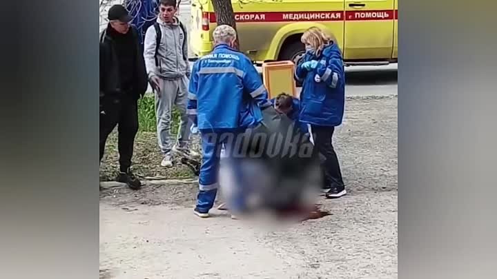 В Екатеринбурге мужчина посреди улицы зарезал бывшую девушку.