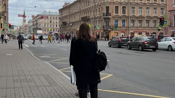 Как украсили одну из улиц Санкт-Петербурга к 9 мая