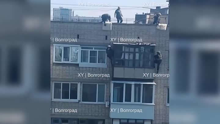 В Волгограде ОМОН взял штурмом квартиру на ул. Рионской