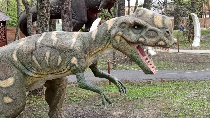 Динозавры в парке Белинского.mp4