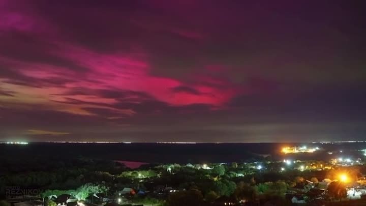 Северное сияние в небе над Воронежской областью.