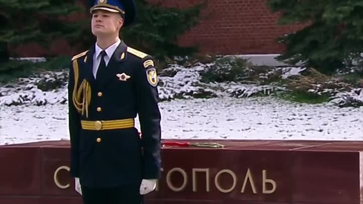 Путин возложил цветы к Могиле Неизвестного Солдата в День Победы

Гл ...