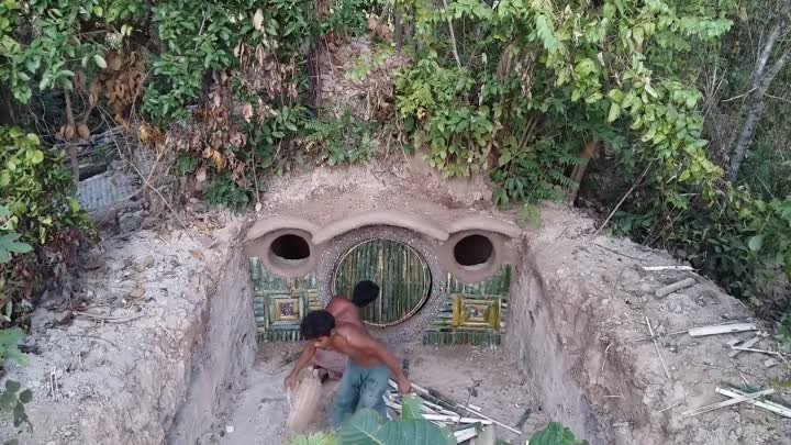 Строительство красивого бассейна и секретного дома под землей из бамбука