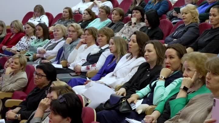В Югре прошел первый региональный форум женского движения «Единой Ро ...