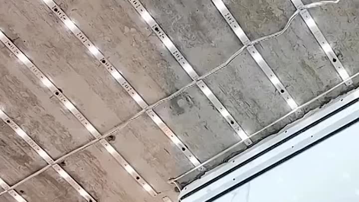 Световой или светящийся натяжной потолок