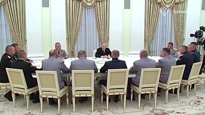 Главное из заявлений Путина на встрече с участниками спецоперации, п ...