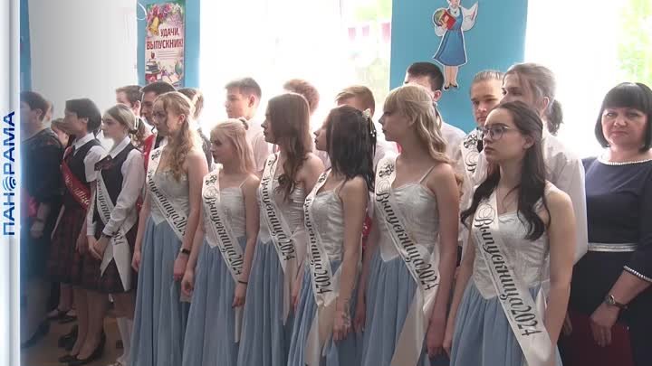 ⚡️ Школьные годы под грохот канонады! Донецкие выпускники танцуют пр ...