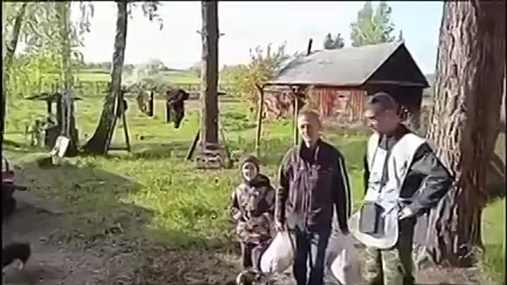 Свердловские волонтеры помогли курганцам после паводка