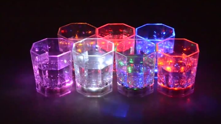 Светящиеся стаканы