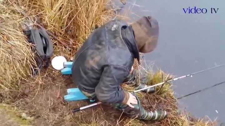 Жесть рыбалка Пьяные рыбаки на рыбалке.