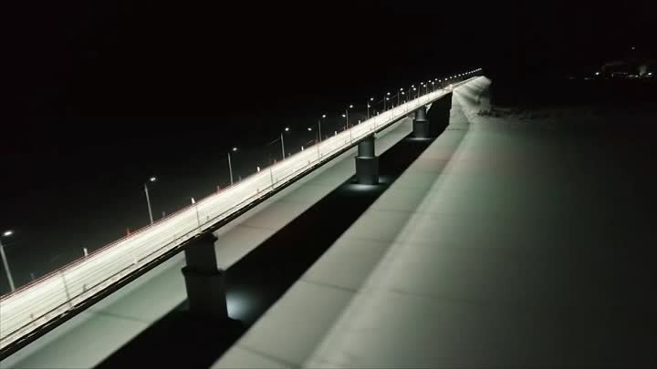Освещение самого длинного в Якутии моста реку Марху