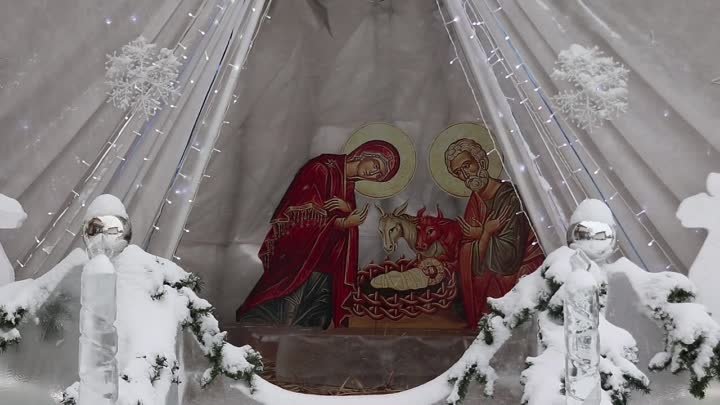 Успенский Собор на ВИЗе украсили к Рождеству
