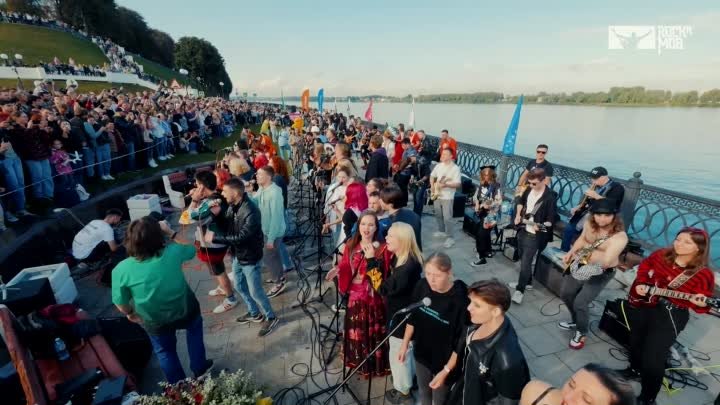 NIRVANA– SMELLS LIKE TEEN SPIRIT. 320 musicians #Rocknmob #Yaroslavl