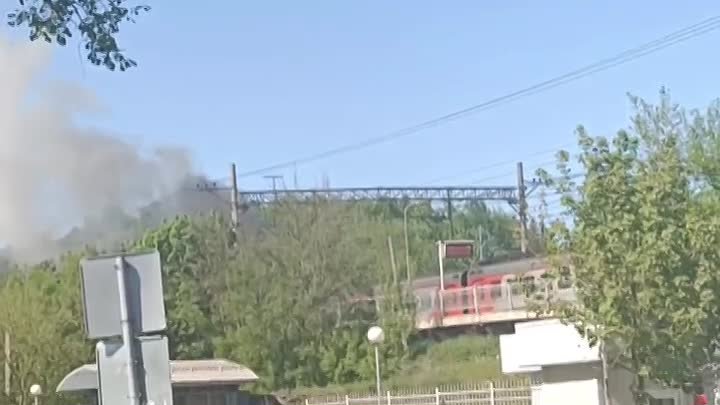 Два вагона электрички загорелись на станции «Поварово» в Подмосковье