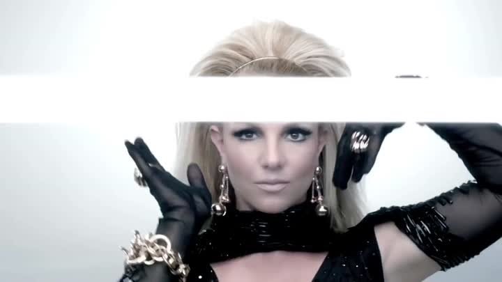 Britney Spears Ft Will I'am - Scream and Shout (Official Video)