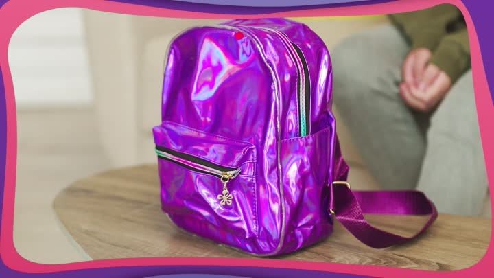 ЧТО ТАМ ВНУТРИ? Обзор крутого рюкзака к школе!
