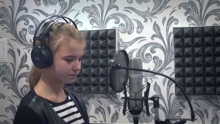 12-ти летняя девочка поет "Кукушку" В. Цоя
