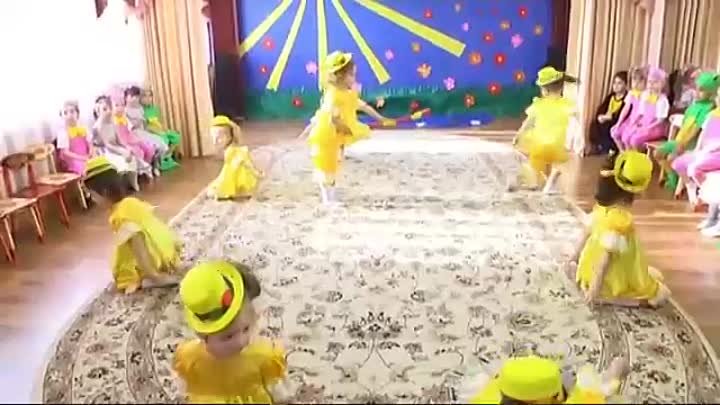 Танец цыплят (Видео Валерии Вержаковой), средняя группа 
