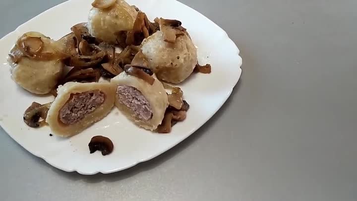 Галушки с мясом