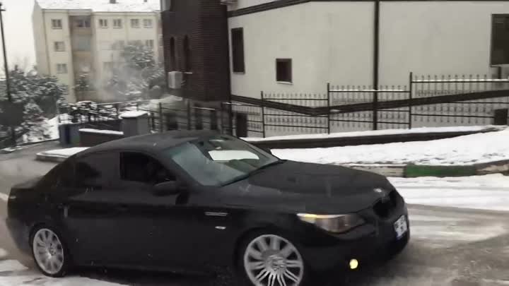 BMW M5(E60)