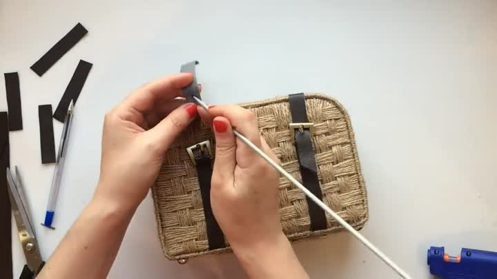DIY Decorative Suitcase - Jute weaving idea - Jute and cardboard craft