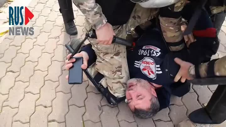 ОМОН избивает людей в Хабаровске