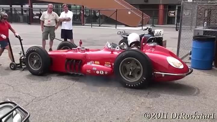 Vintage Racing - 1950s Indy Cars startup and race. LOUD!!!