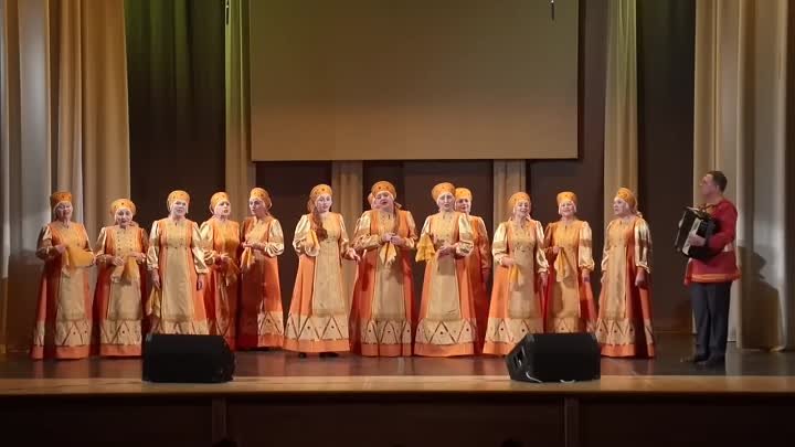 Женская группа хора "Волжские Зори", попурри песен советск ...