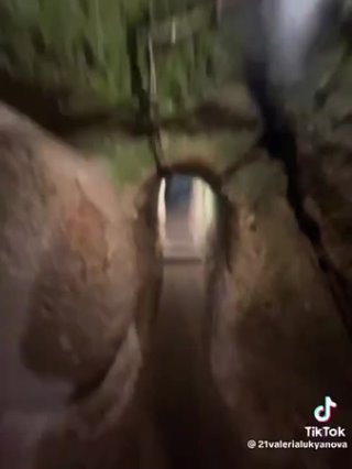 В подземной Каппадокии существует вход в Агарту?

[Полая Земля]