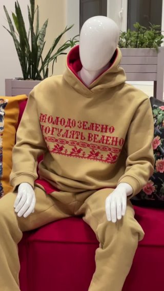 Выставка текстильных изделий на Ивановском ЖД вокзале.